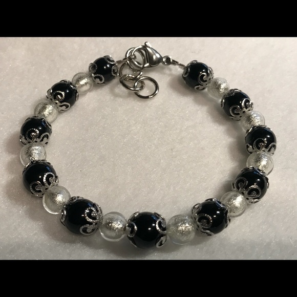 Opaque Black and Silver Murano Glass Bracelet - Picture 4 of 6